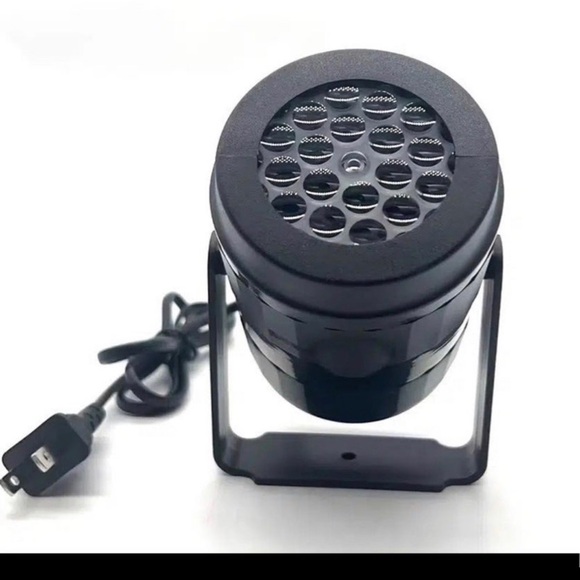 1pc LED Projector Lamp, 16 Halloween Christmas Patterns, Laser US plug - Picture 4 of 6